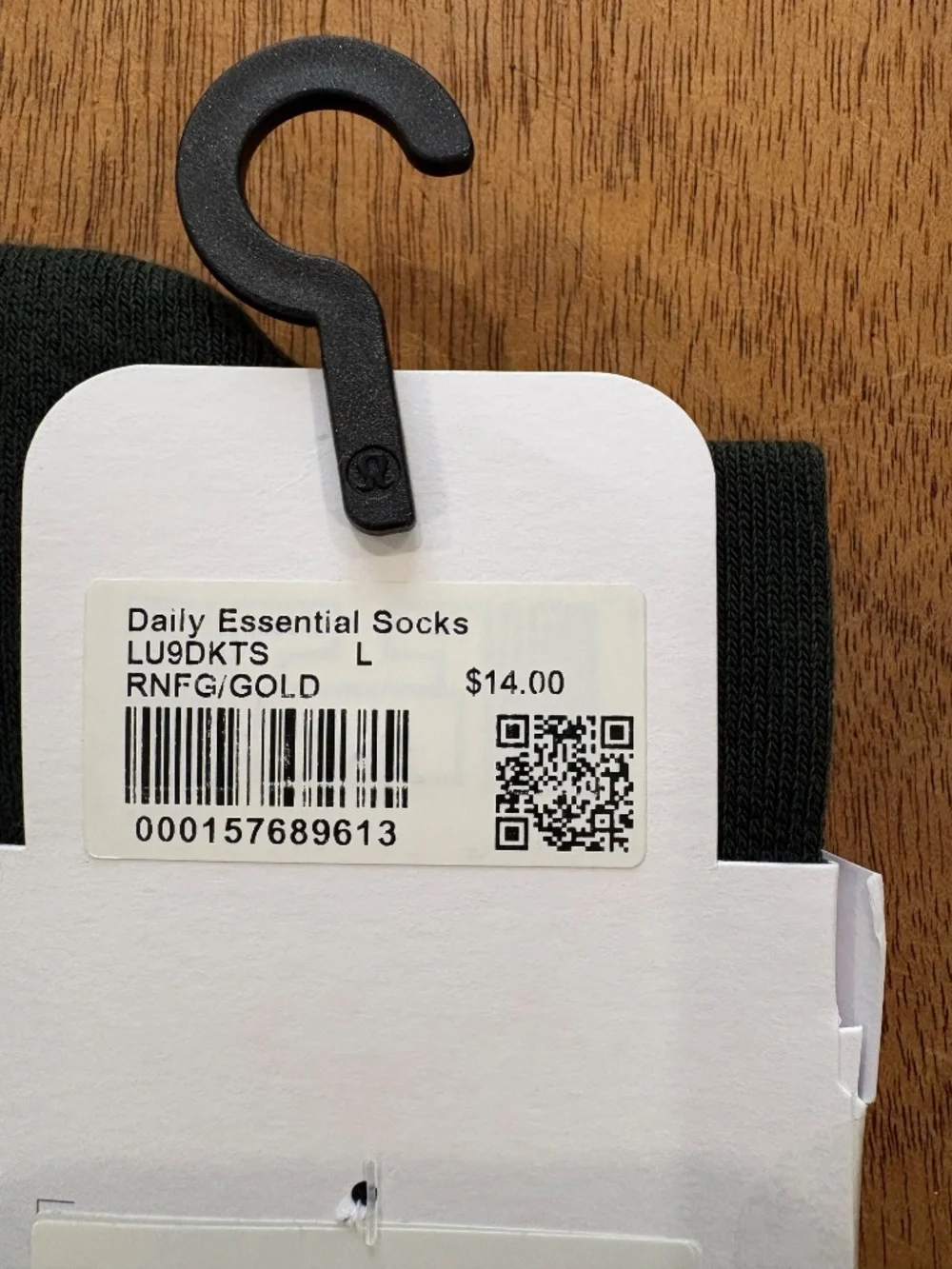 Lululemon daily essential socks quarter length Rainforest green/gold